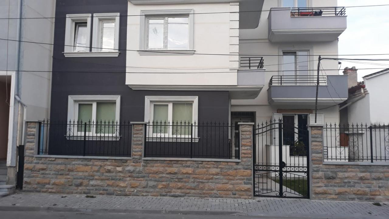 Odise'S Suite Korce Exterior foto
